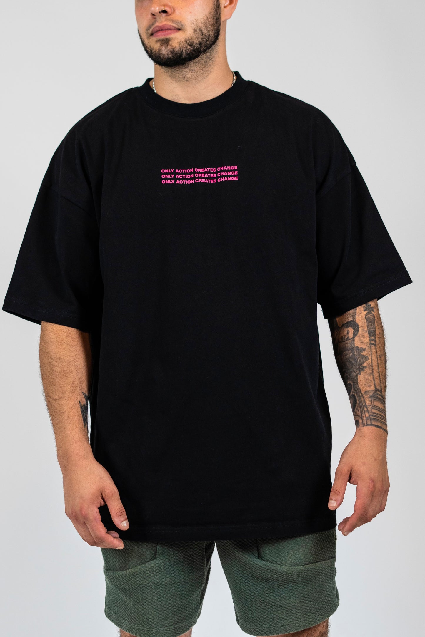 BLACK OVER SIZE TEE